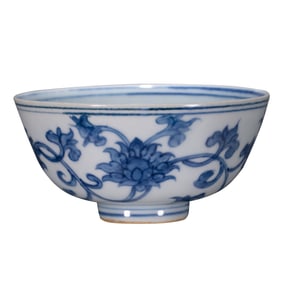 Chinese Ming Dynasty Chenghua period flower pattern bowl