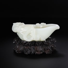 Chinese Qing Dynasty Hetian white jade dragon pattern washbasin