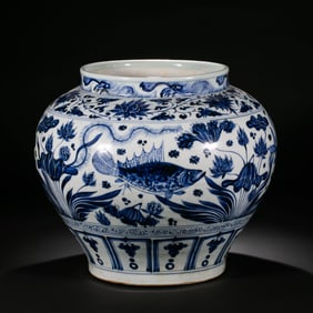 Chinese Yuan Dynasty Blue and White Fish and Algae Pattern Jar