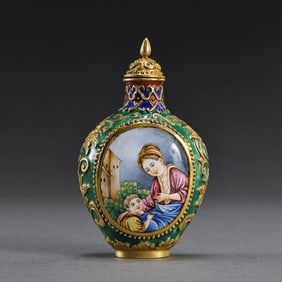 Chinese Qing Dynasty Qianlong Period Enamel Window Snuff Bottle with Western Figures