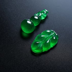 A set of jadeite pendants from the Qing Dynasty, China