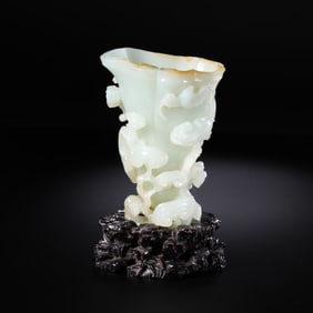 Chinese Qing Dynasty Hetian White Jade Carved Cup