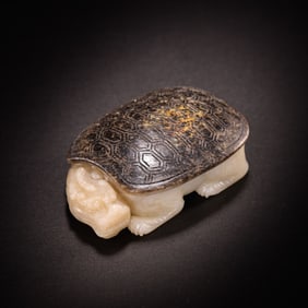 Chinese Qing Dynasty Hetian jade Bixi