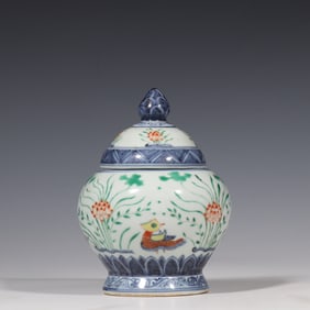 Chinese Ming Xuande Period Five-color Covered Stove with Mandarin Ducks Playing in Water