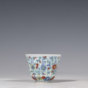 Chinese Ming Dynasty Chenghua period Doucai flower pattern cup