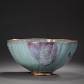 China Northern Song Dynasty Jun kiln sky blue glaze hanging red flower mouth large bowl