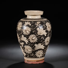 Chinese Southern Song Dynasty Jizhou kiln flower pattern plate-mouthed vase
