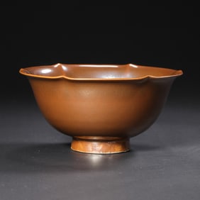 Chinese Song Dynasty Red Glaze Flower Mouth Cup