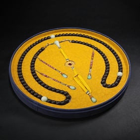 Chinese Qing Dynasty Agarwood 108 Seeds Court Beads