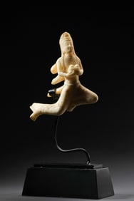 Chinese Tang Dynasty white marble flying statue