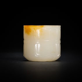 Chinese Qing Dynasty Hetian white jade ring