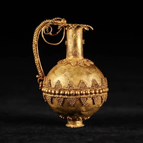 Ancient Persian culture pure gold ewer