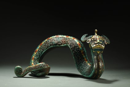 Chinese Warring States Period Gold and Silver Inlaid Gemstone Dragon
