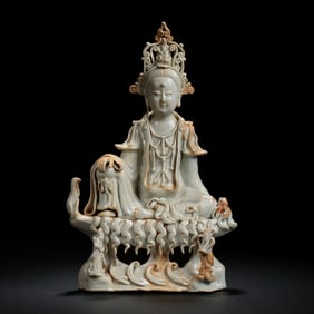 Chinese Southern Song Dynasty Hutian kiln green-glazed Guanyin statue