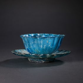 Chinese Han Dynasty colored glaze flower-shaped cup holder