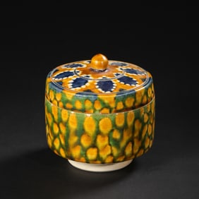 Chinese Tang Dynasty tri-colored covered bowl