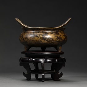 China Ming Xuande period three-legged copper censer with two handles