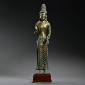 Gilt-bronze standing Buddha statue from the Dali Kingdom, 10th century