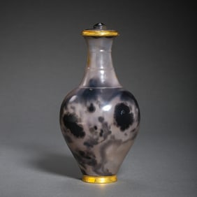 Chinese Qing Dynasty Agate Covered Vase