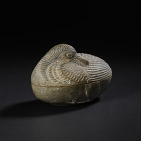 Chinese Tang Dynasty porphyry duck-shaped lidded box