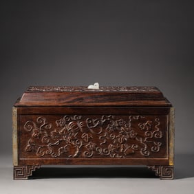 Chinese Qing Dynasty Huanghuali wood carving lid box