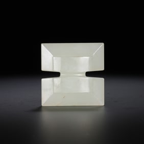 Chinese Han Dynasty Hetian white jade pendant