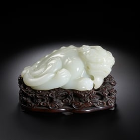 Chinese Qing Dynasty Hetian White Jade Auspicious Beast