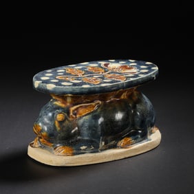 Chinese Tang Dynasty Tri-color Hanging Basket Rabbit Pillow