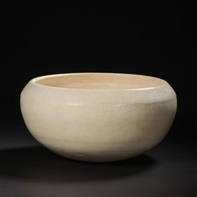 Chinese Tang Dynasty Gongxian Kiln White Porcelain Bowl