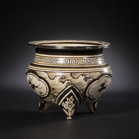 Chinese Southern Song Dynasty Jizhou kiln seawater deer pattern tripod censer