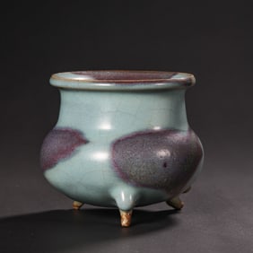 China Northern Song Dynasty Jun kiln sky blue glaze hanging red tripod censer