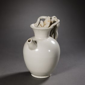 Chinese Tang Dynasty Gongxian Kiln White Porcelain Ewer