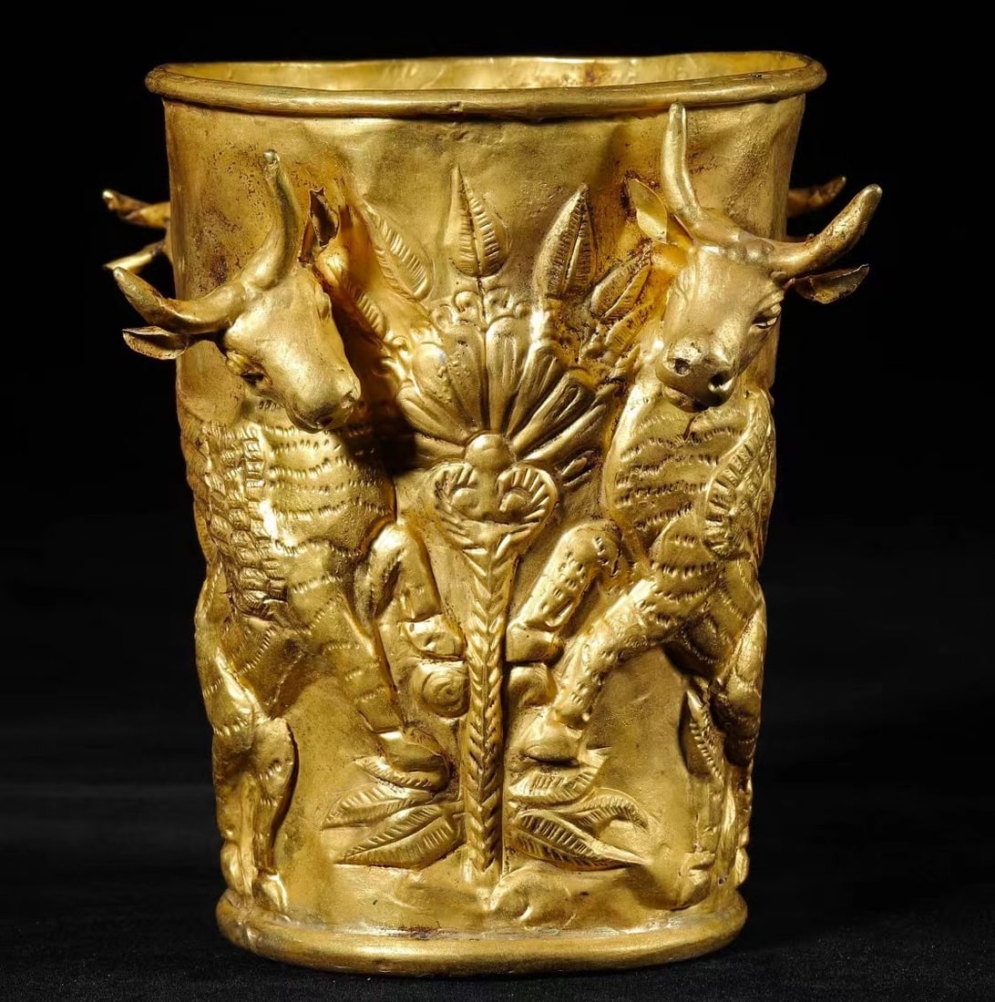 Ancient Persian culture pure gold animal head cup (1 of 9)