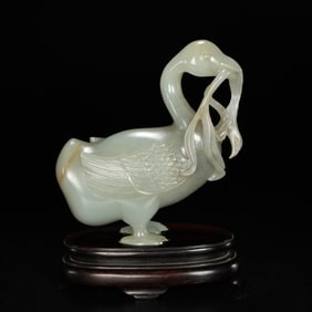 Chinese Qing Dynasty Hetian Jade Goose Holding Semen Ornament