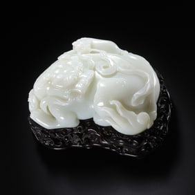 Chinese Qing Dynasty Hotan White Jade Mother and Child Auspicious Beasts