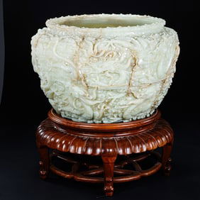Chinese Qing Dynasty Hetian Jade Dragon Jar