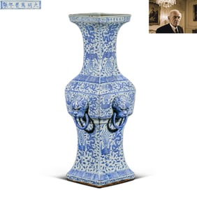 Blue and white dragon and phoenix pattern square vase from the Wanli period of the Ming Dynasty,