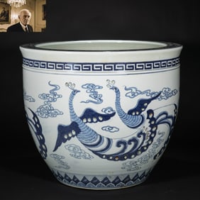 Early Qing Dynasty Chinese Blue and White Phoenix Pattern Urn