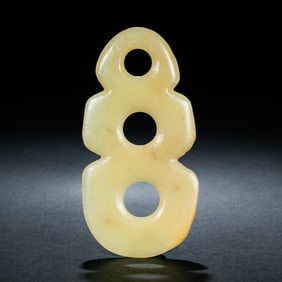Jade artifacts of Hongshan culture during the Hongshan period in China