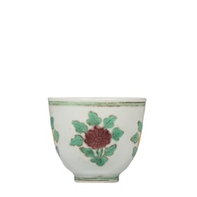Chinese Ming Dynasty Chenghua period Doucai flower pattern cup