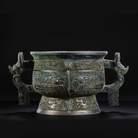 Bronze Gui-shaped furnace with animal-faced patterns from the Shang and Zhou dynasties, China