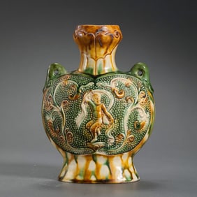 Chinese Tang Dynasty three-color painted double-handled flat pot