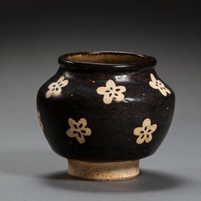 Chinese Southern Song Dynasty Jizhou Kiln Plum Blossom Jar