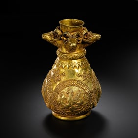 Ancient Persian culture, pure gold four-ram head pot