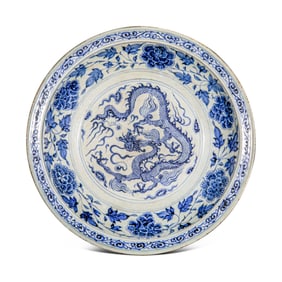 Chinese Yuan Dynasty Blue and White Dragon Plate