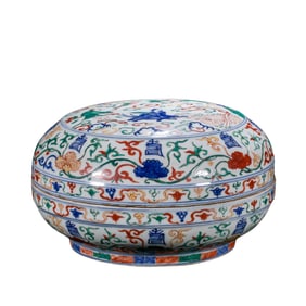 China Ming Dynasty Wanli period blue and white five-color lid box
