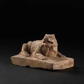 Chinese Tang Dynasty stone lion statue