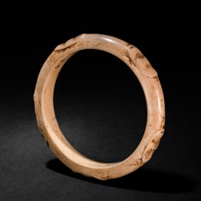 Chicken bone and white jade bracelet from the Hongshan culture of the Neolithic period in China