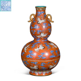 Chinese Qing Dynasty Qianlong period blue and white flying crane pattern gourd vase