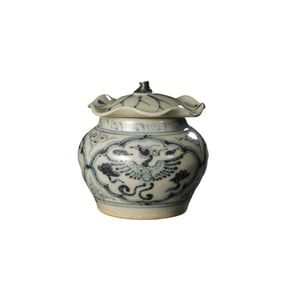 Chinese Yuan Dynasty Blue and White Phoenix Pattern Lotus Leaf Covered Jar